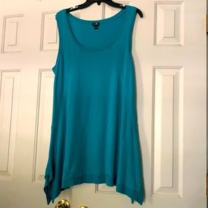 Sleeveless tunic. Large